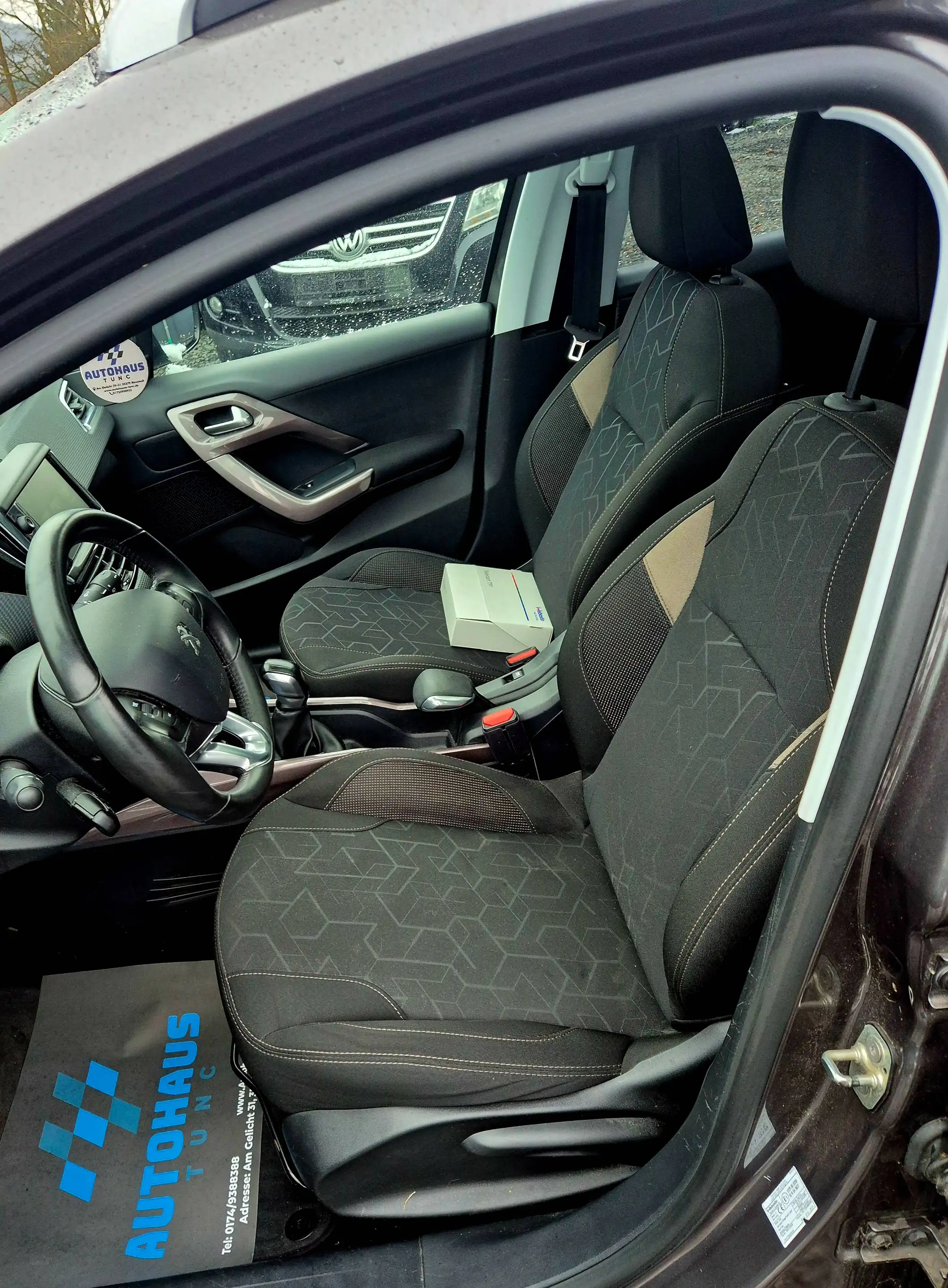 Peugeot 2008 Style, Standheizung, City-Paket, Scheckheftgepfl. — photo 8