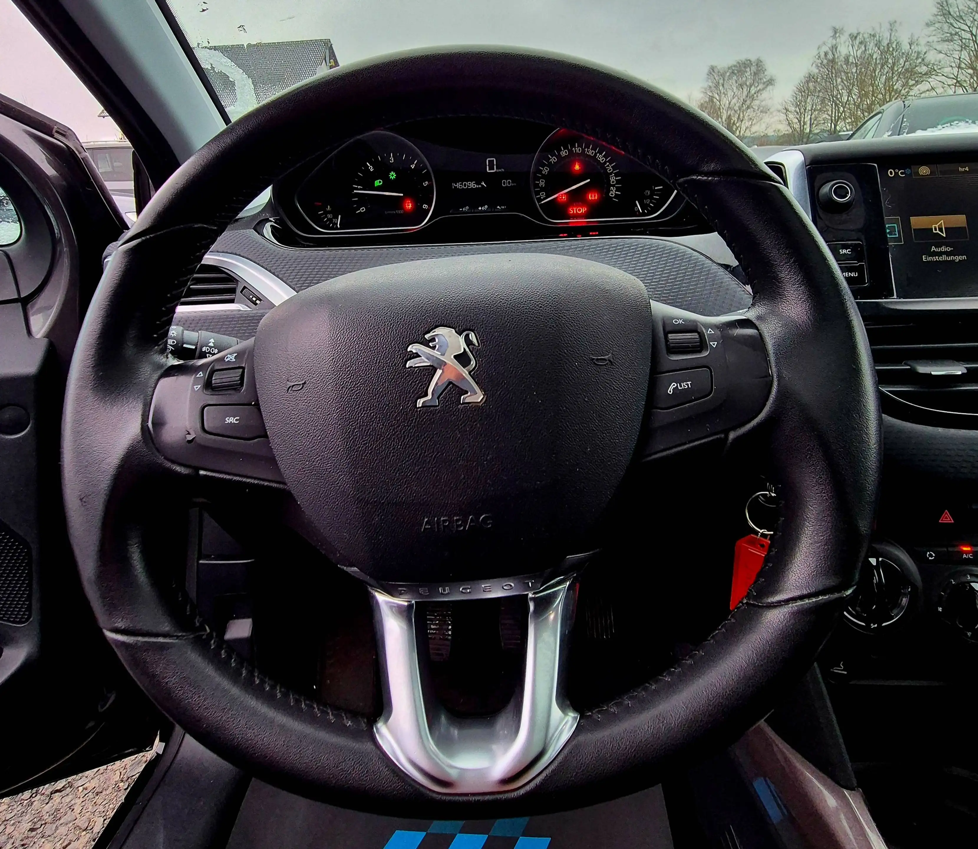 Peugeot 2008 Style, Standheizung, City-Paket, Scheckheftgepfl. — photo 10