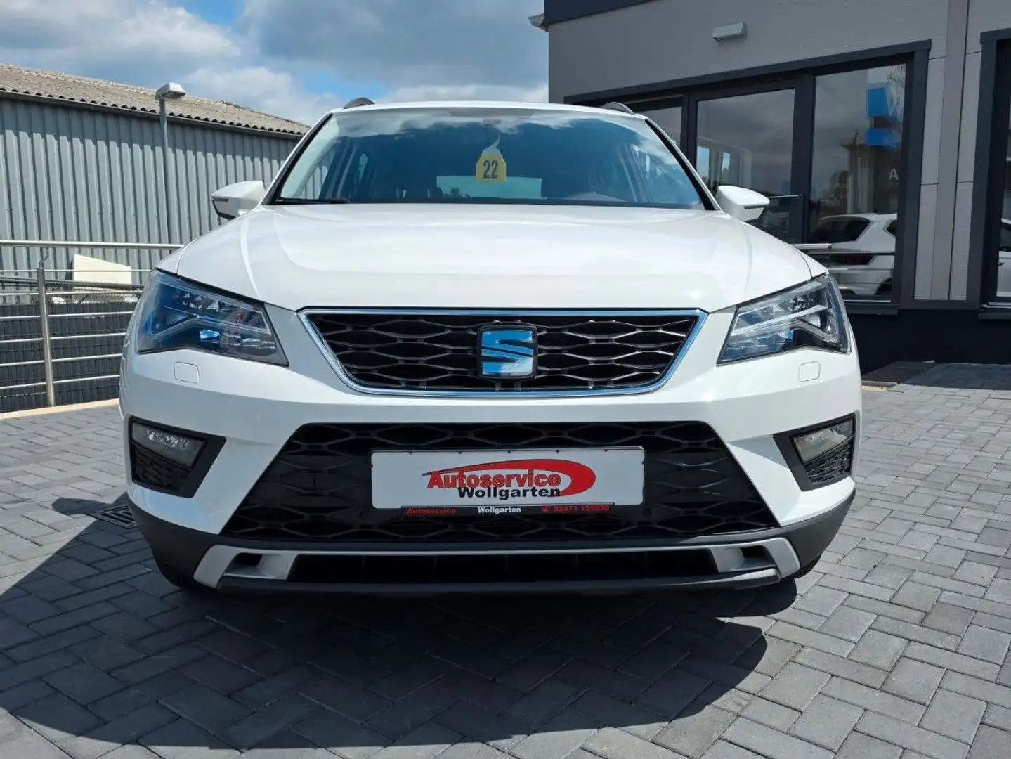 SEAT Ateca 1.5 TSI ACT Style DSG Navi LED SHZ 17" Weiß - 2