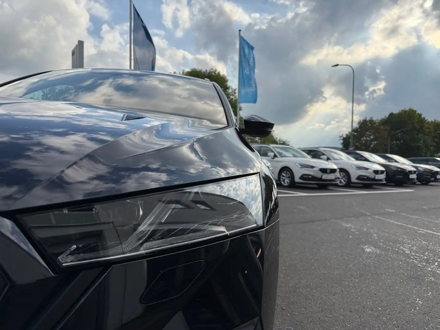 Skoda Octavia Combi RS 2,0 TDI DSG Schwarz - 2