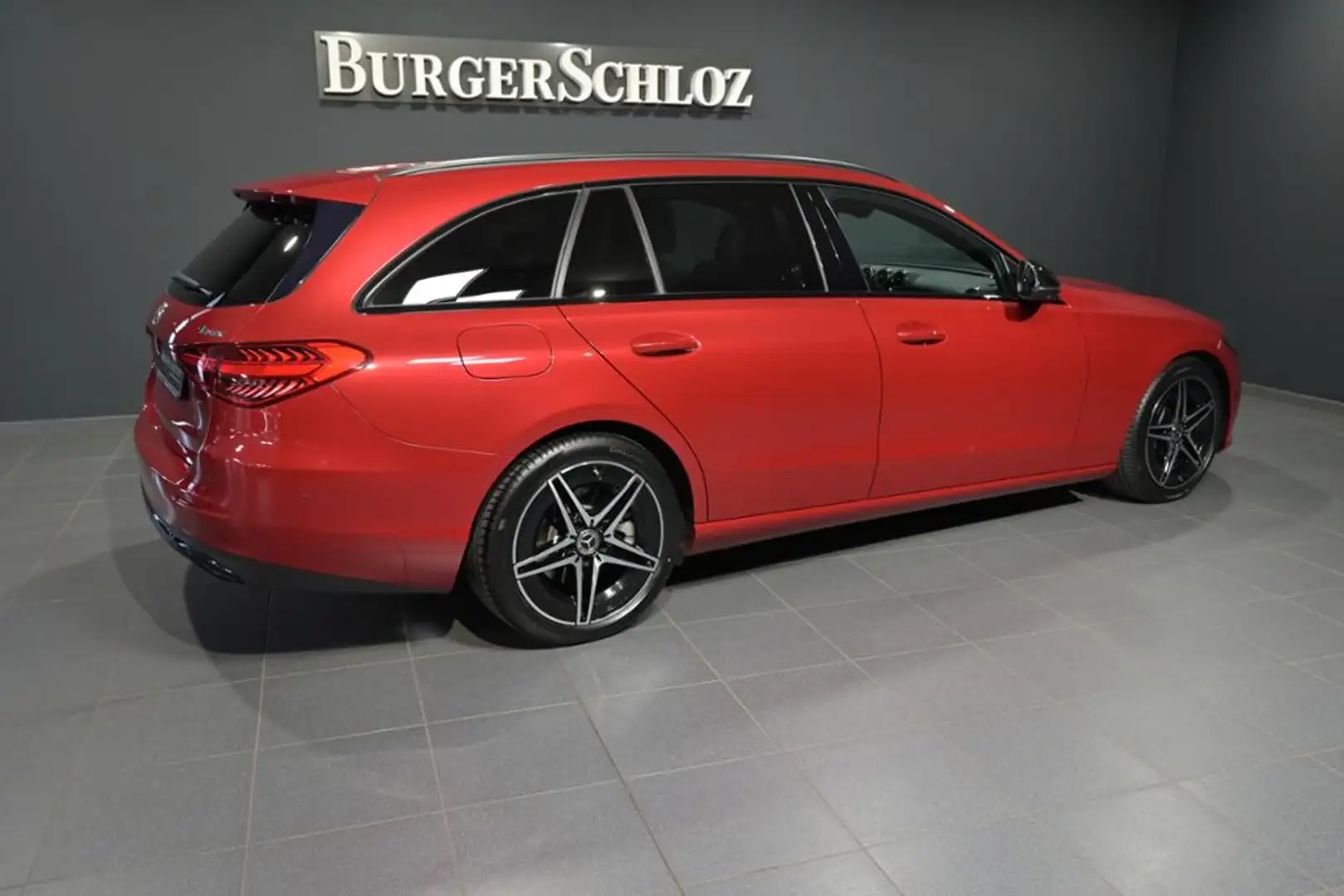 Mercedes-Benz C 300 4M T AVANTGARDE/LED/360'/PANO/AHK/TOTW/SHZ Rouge - 2
