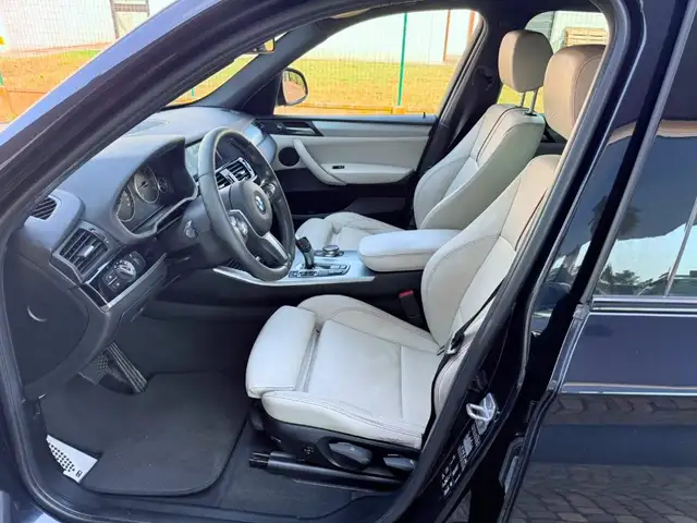 BMW X3 view 8