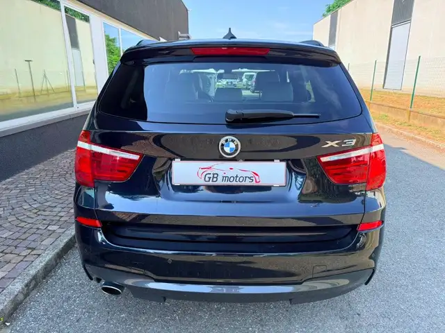 BMW X3 view 5