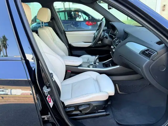 BMW X3 view 11