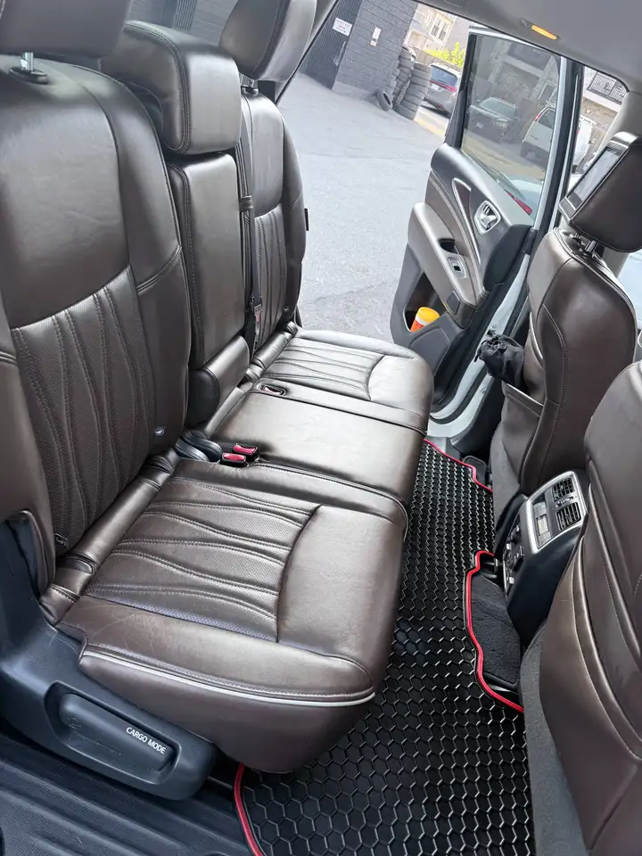 Infiniti QX60 снимка Infiniti QX60