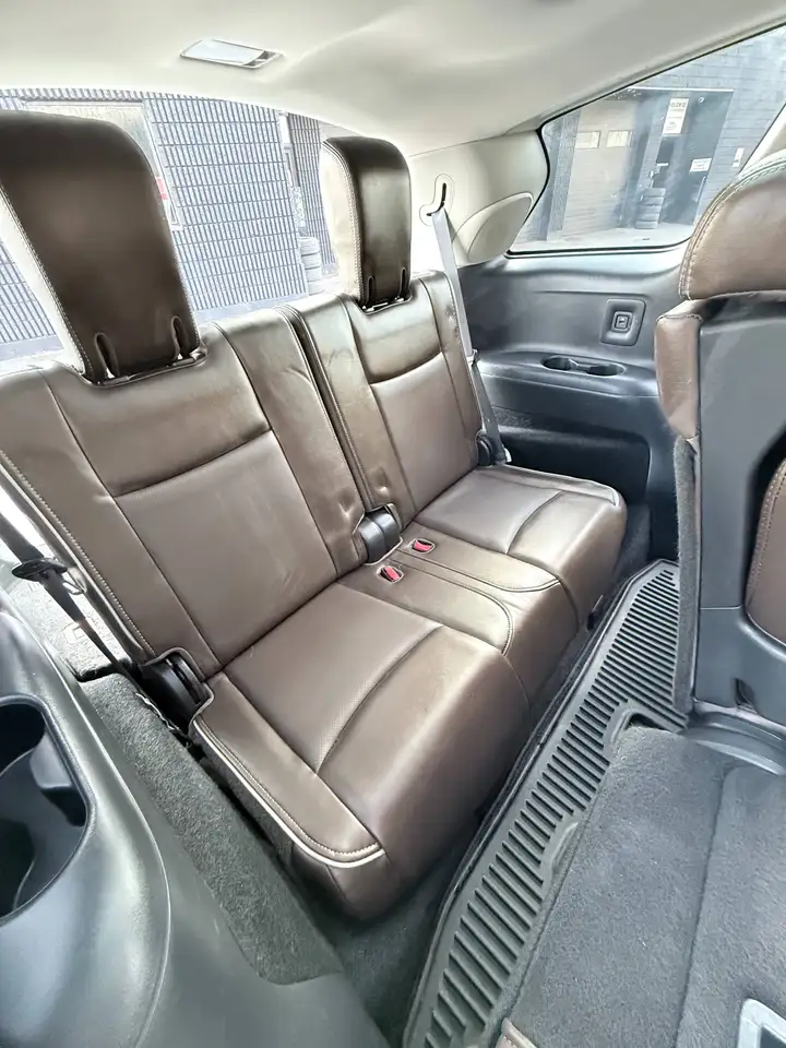 Infiniti QX60 снимка Infiniti QX60