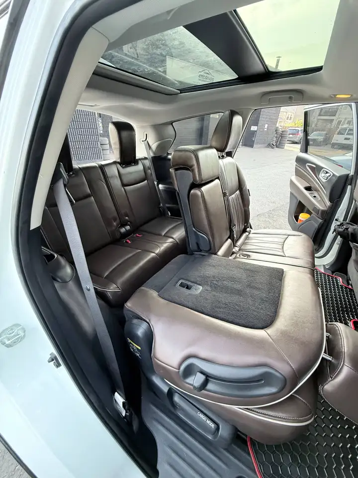 Infiniti QX60 снимка Infiniti QX60
