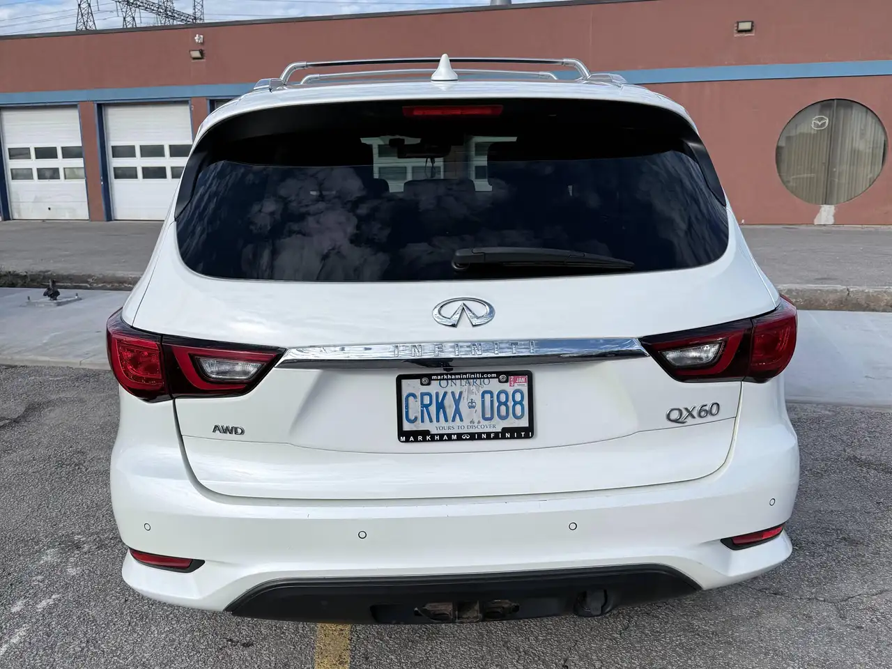 Infiniti QX60 снимка Infiniti QX60