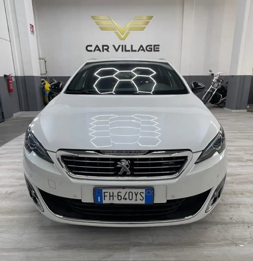 Peugeot 308 308 PureTech Turbo 130 S&S SW GT Line Blanc - 1