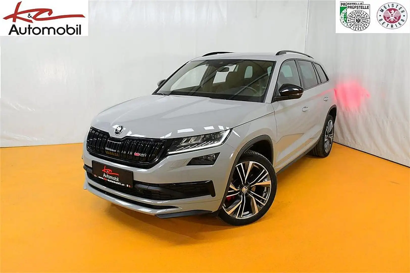 Skoda Kodiaq 2,0 TDI SCR 4x4 RS DSG Grijs - 1