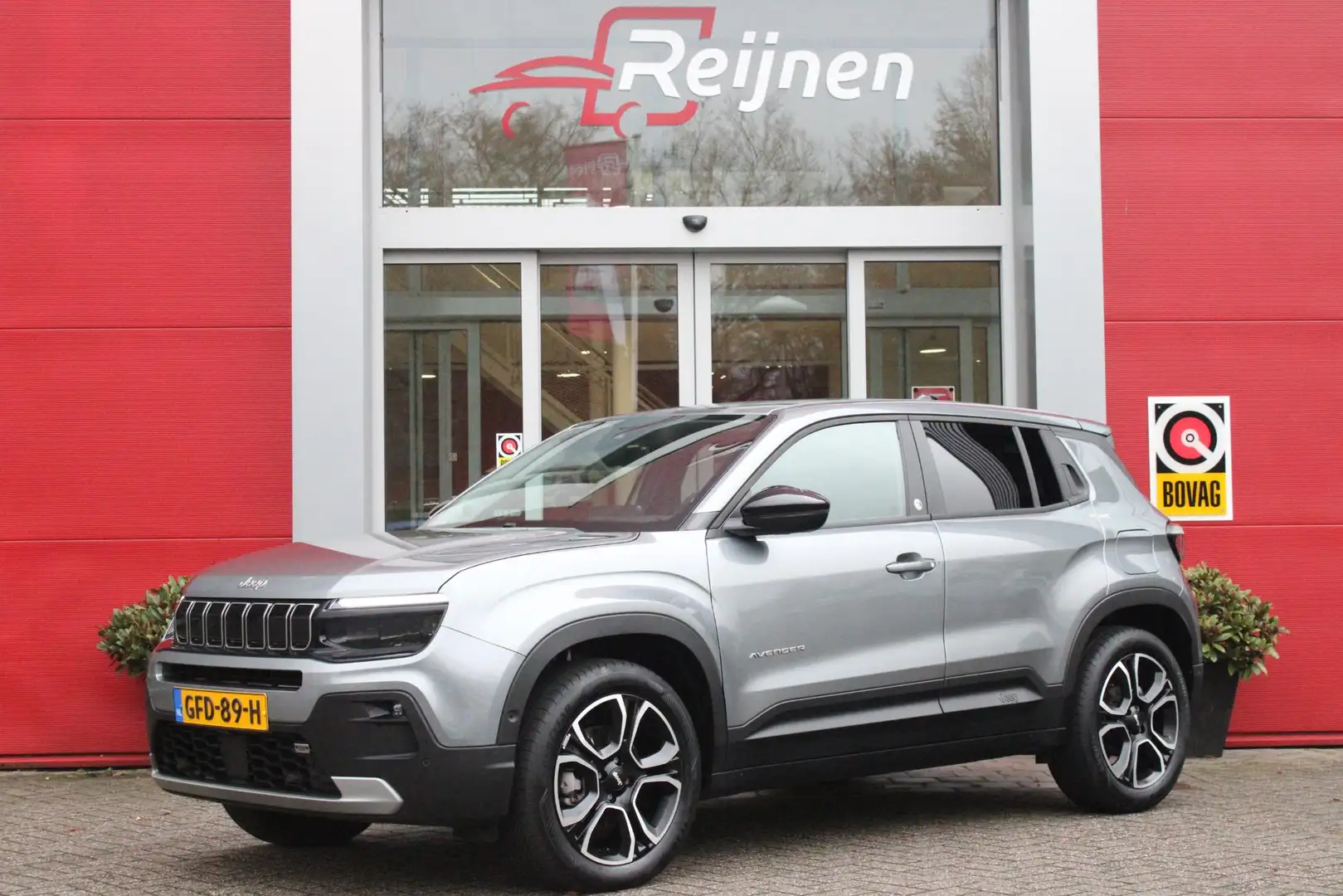 Jeep Avenger 1.2 110PK e-Hybrid SUMMIT | STOEL/VOORRUIT VERWARM Grijs - 1