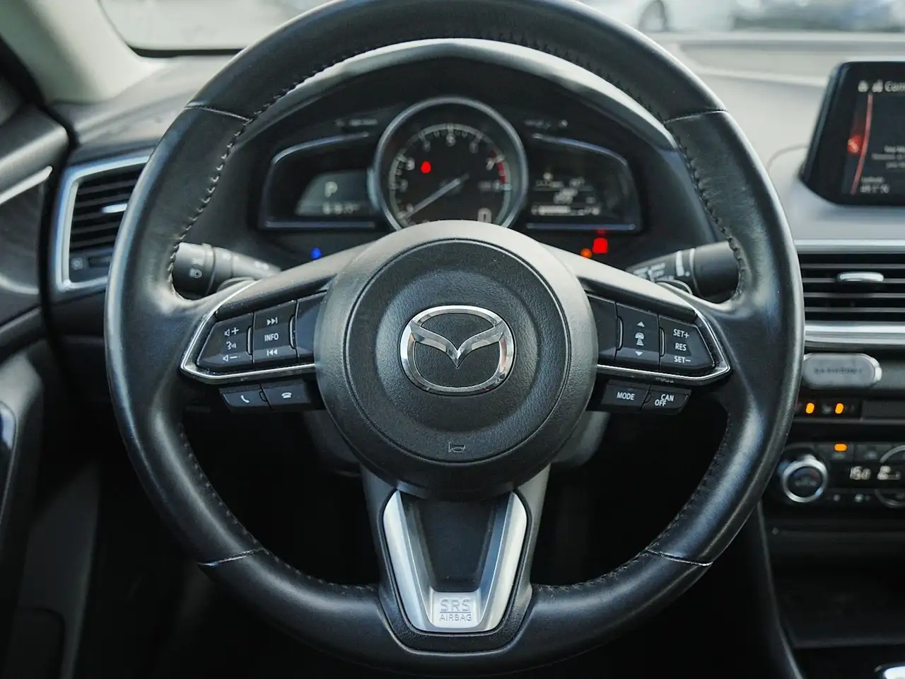 Mazda 3 снимка Mazda 3
