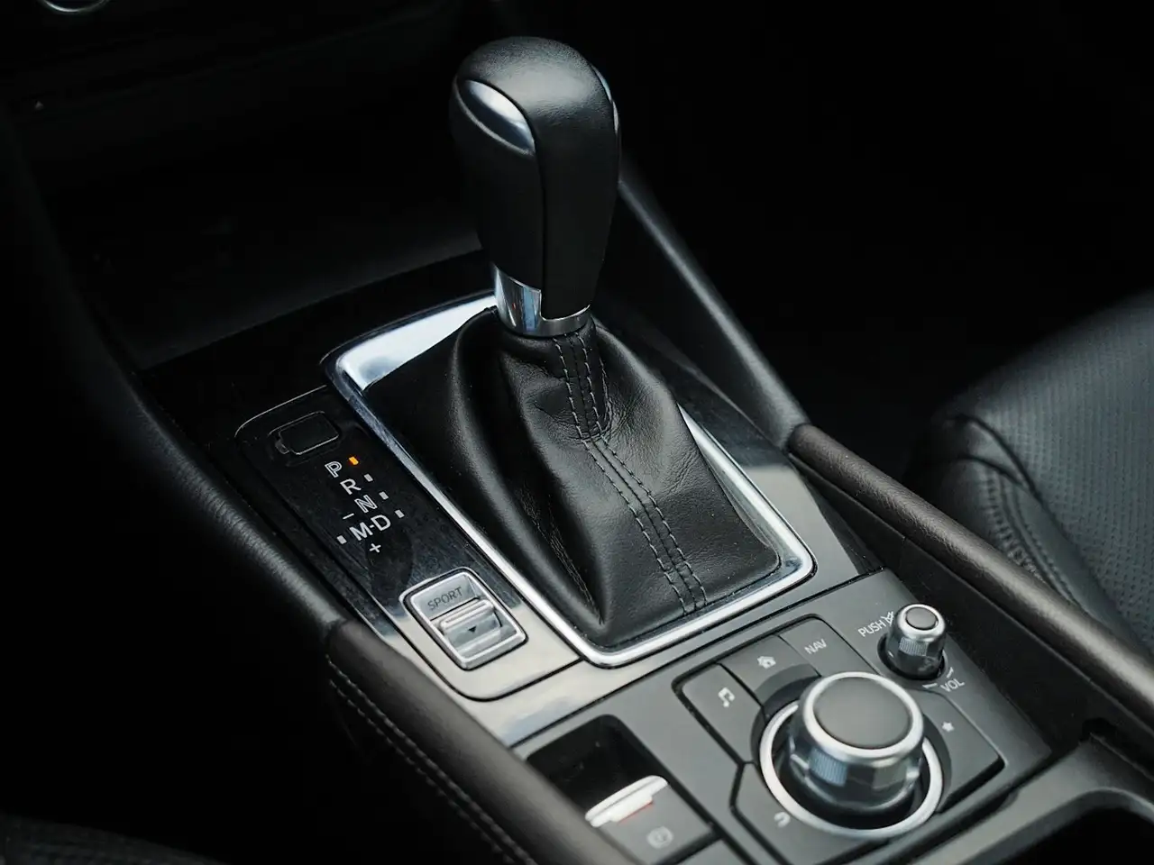 Mazda 3 снимка Mazda 3