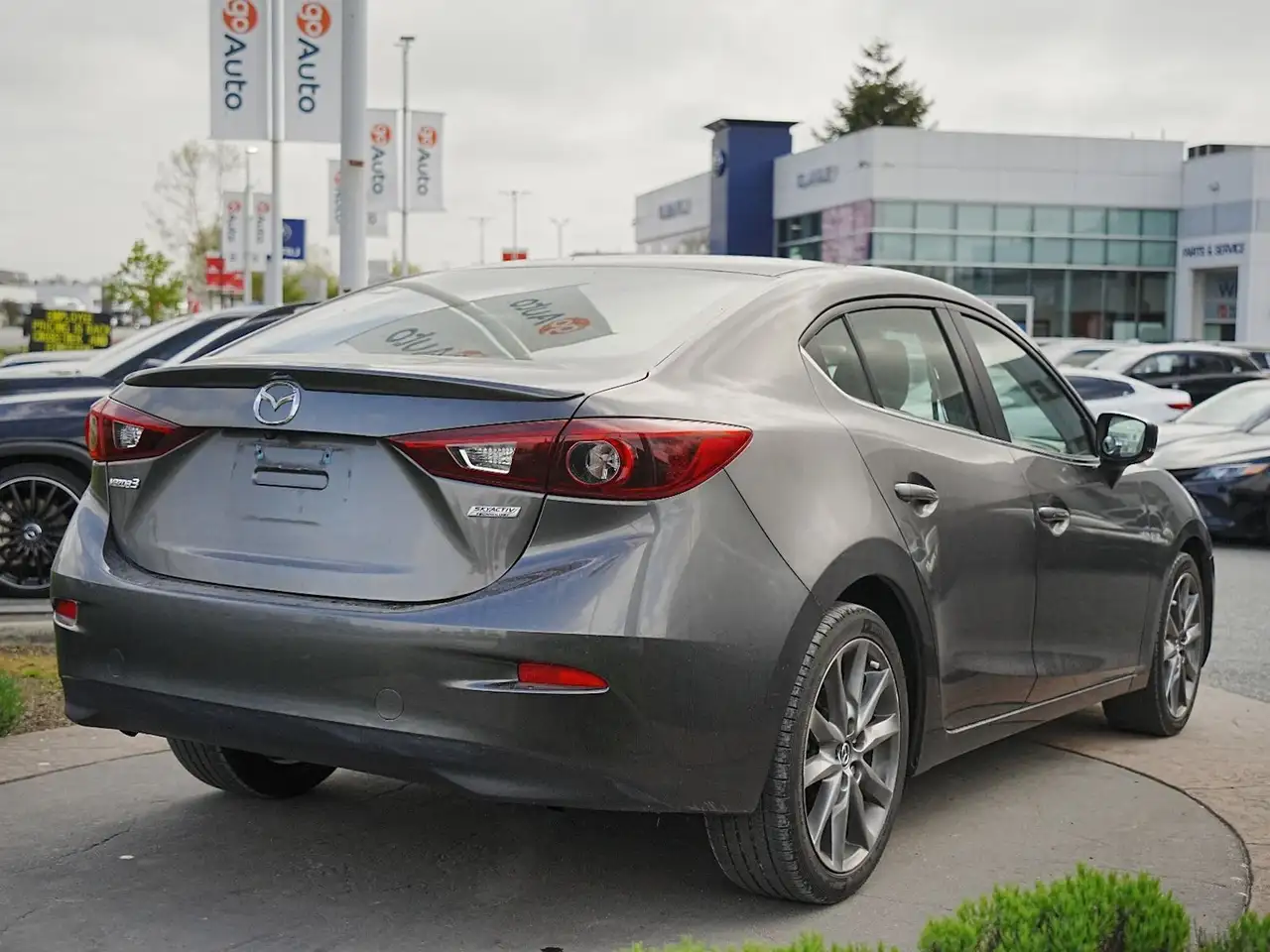 Mazda 3 снимка Mazda 3