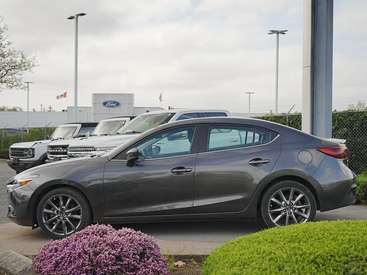 Mazda 3 снимка Mazda 3