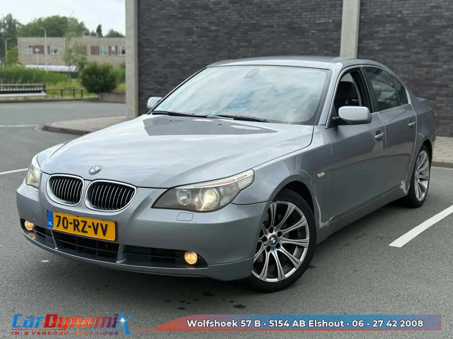 BMW 525 5-serie 525i High Executive // LMV // PDC // LEER Grijs - 2