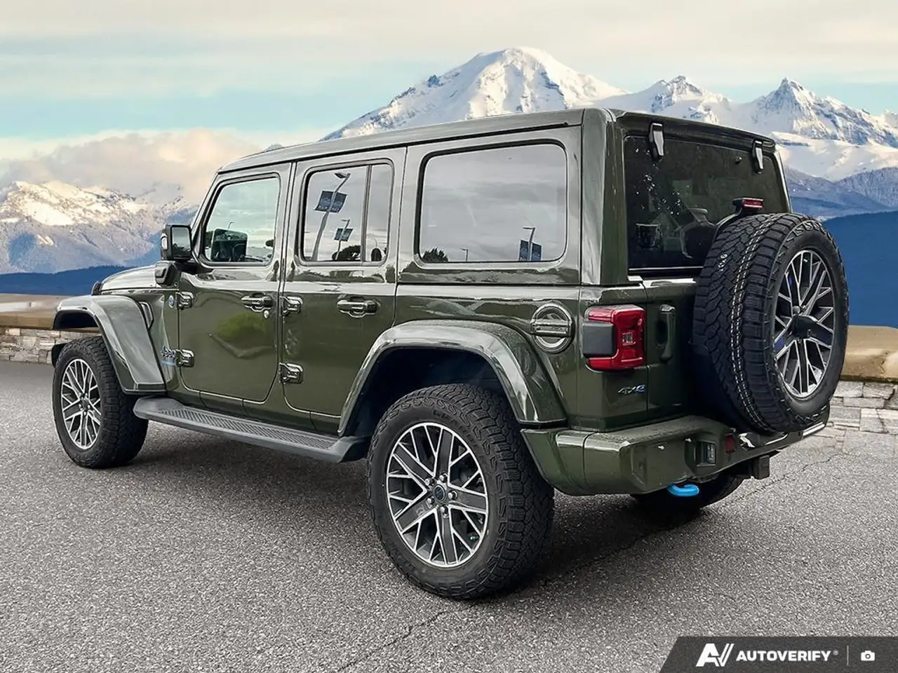 Jeep Wrangler снимка Jeep Wrangler