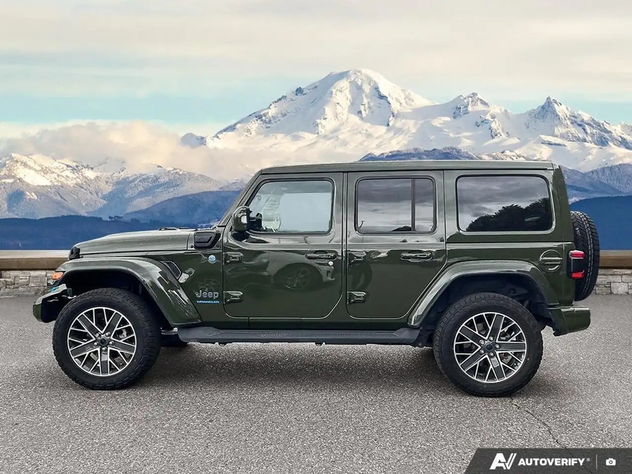 Jeep Wrangler снимка Jeep Wrangler