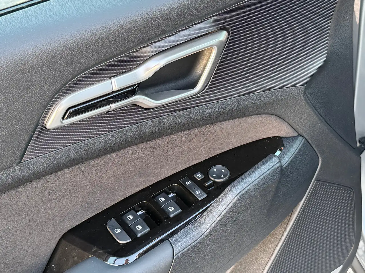 Kia Sportage 1.6 T-GDi GT Line - Toit pano - 3900 KM !!!! - Full options !!! 24