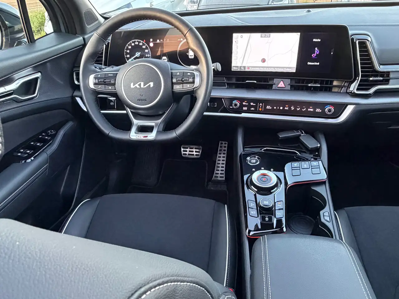 Kia Sportage 1.6 T-GDi GT Line - Toit pano - 3900 KM !!!! - Full options !!! 9