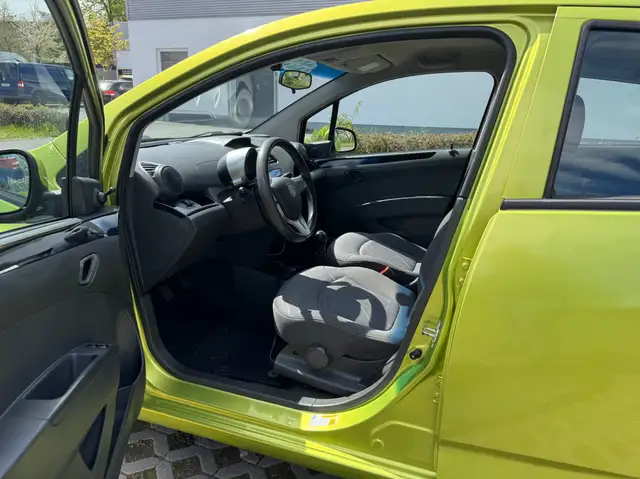Chevrolet Spark view 13