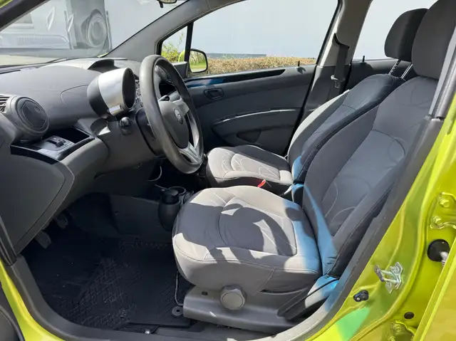Chevrolet Spark view 15