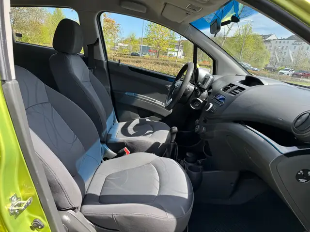 Chevrolet Spark view 12