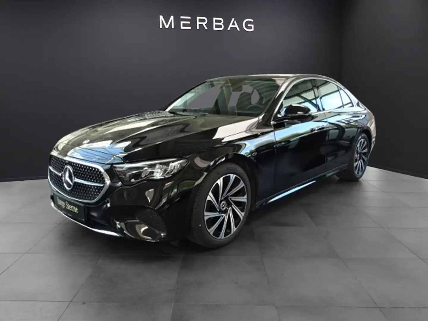 Mercedes-Benz E 200 *Avantgarde Panorama 19" Distro Lim MY24 Schwarz - 2