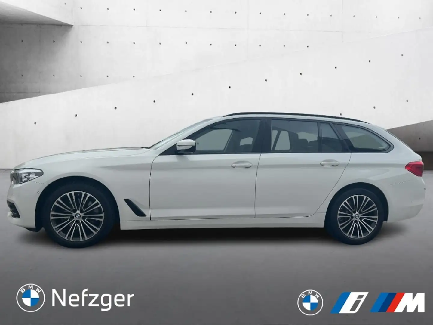 BMW 520 d Touring Sport Line Park-Assistent LED SHZ Weiß - 2