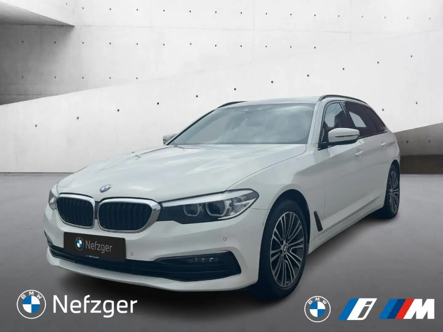 BMW 520 d Touring Sport Line Park-Assistent LED SHZ Weiß - 1