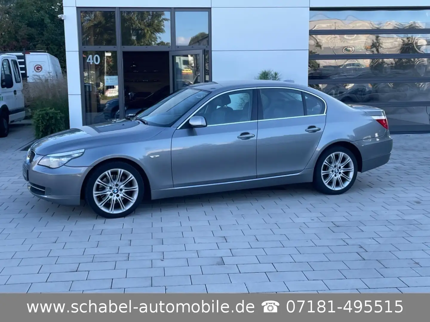BMW 525 i xDrive Leder Aut. Nav-Prof  Xen. Komfortsit Gris - 2