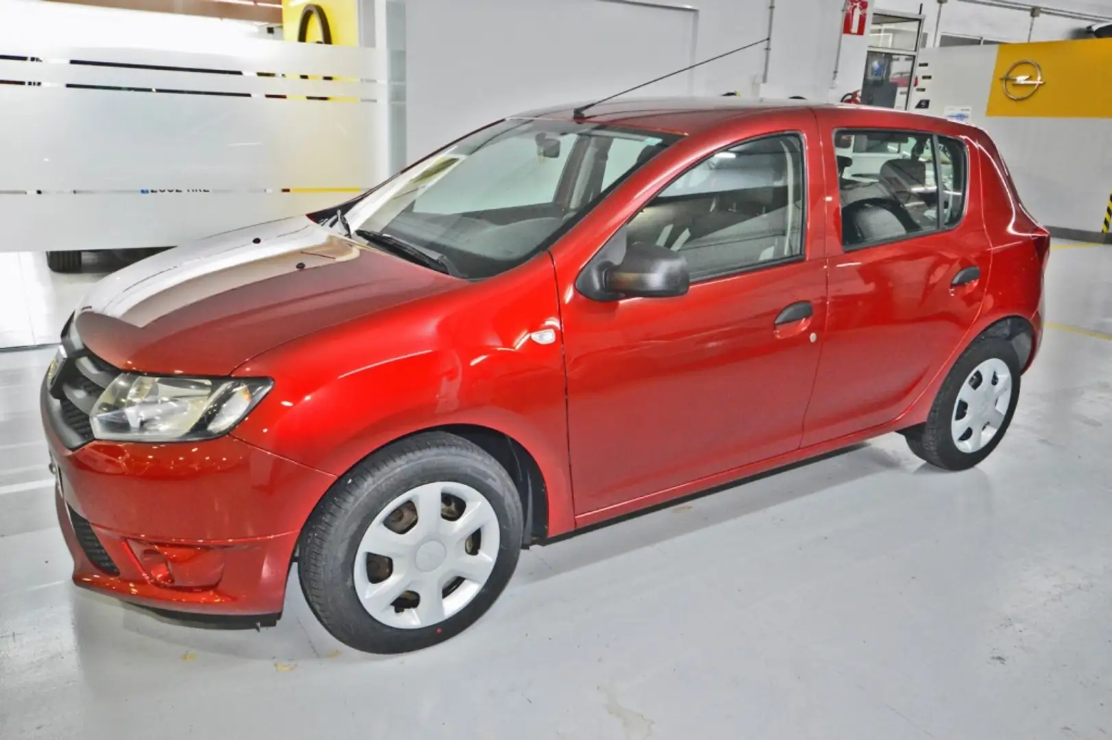Dacia Sandero 1.5dCi Ambiance 75 Rouge - 2