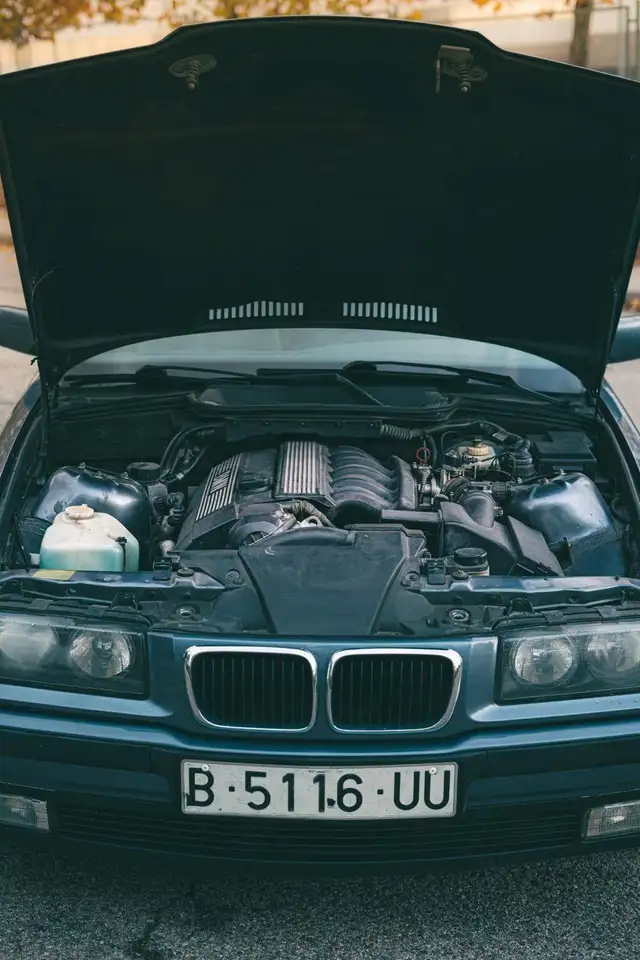 BMW 320i Cabriolet, foto 4