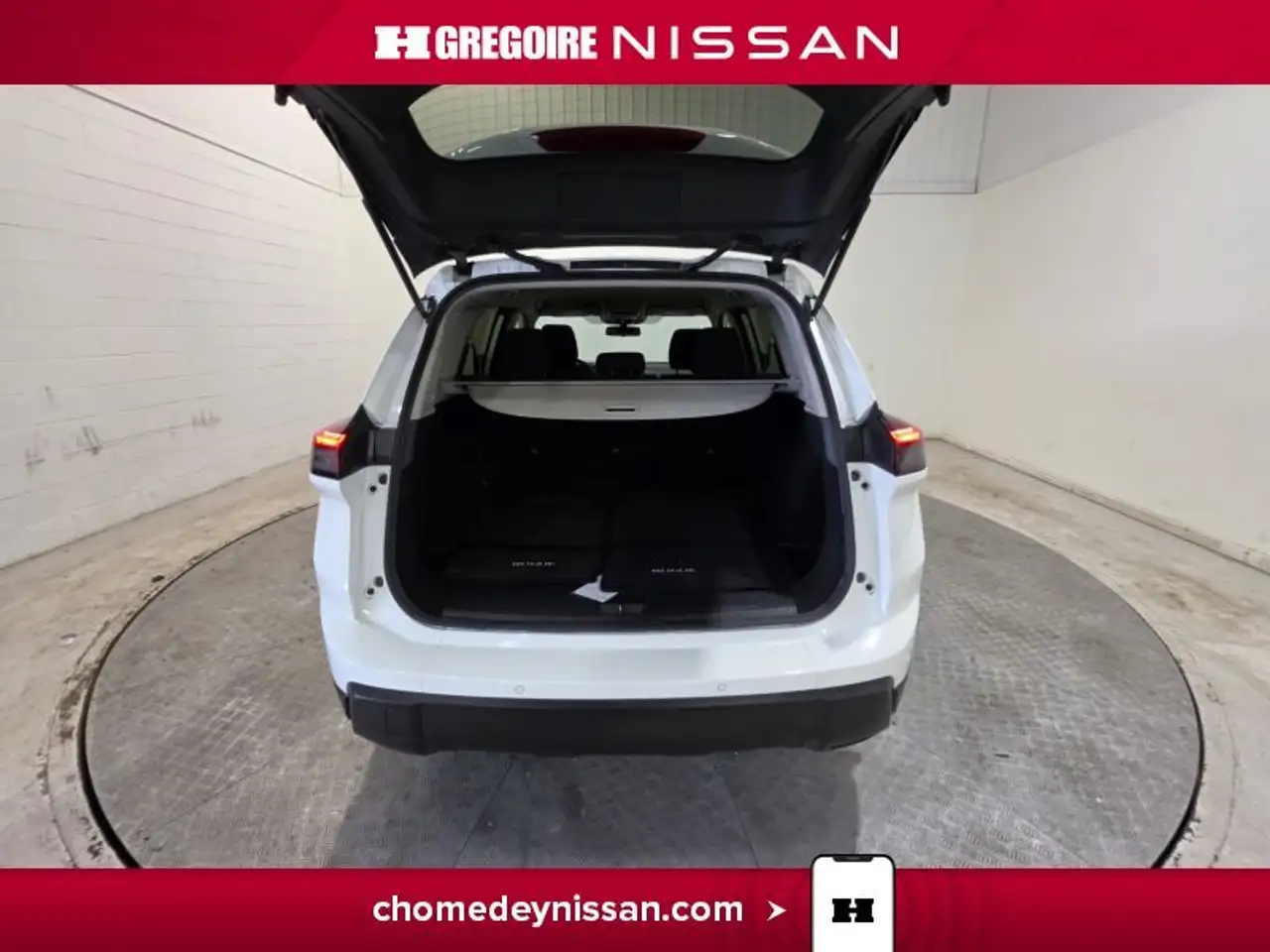 Nissan Rogue снимка Nissan Rogue