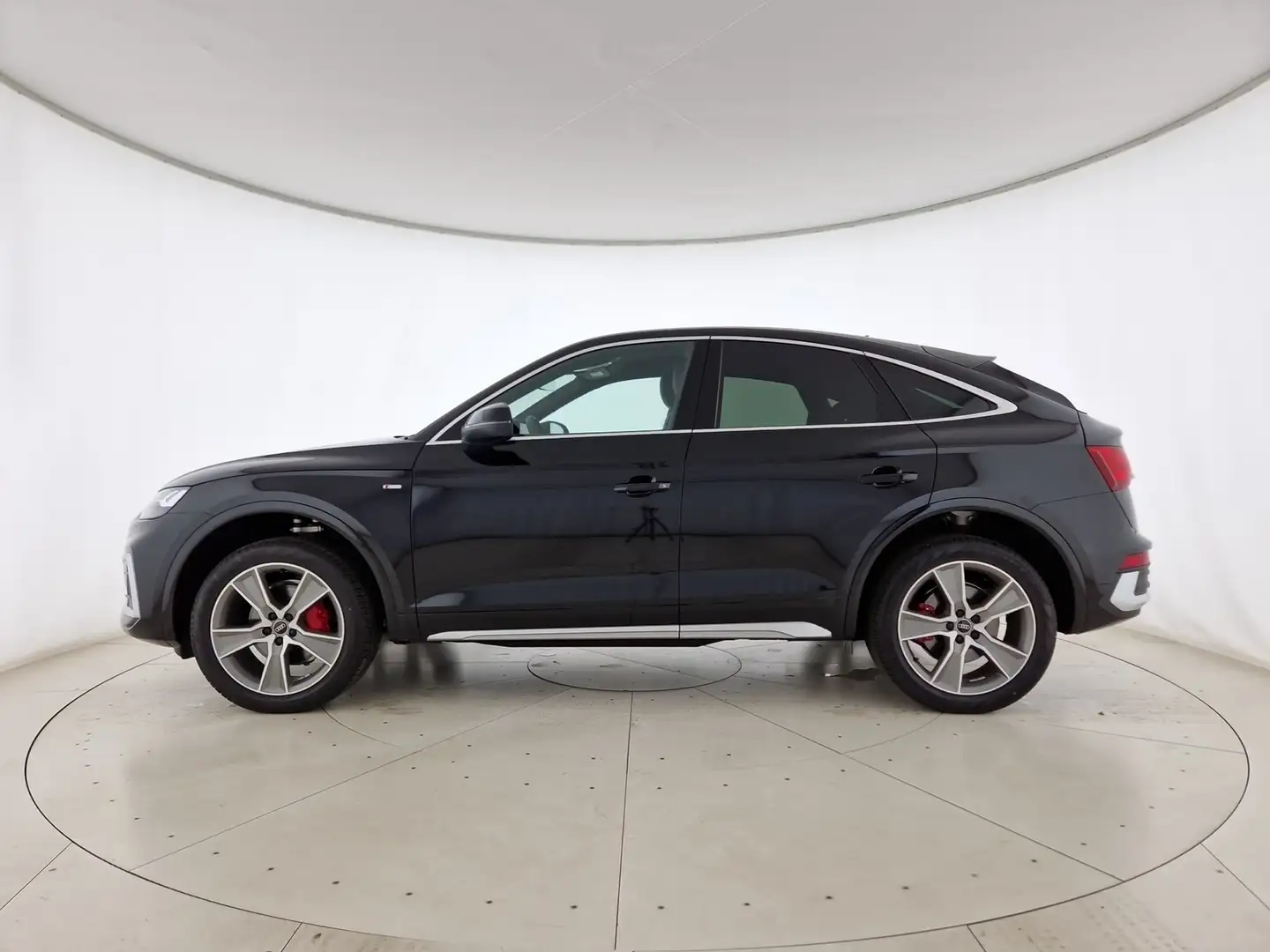 Audi Q5 sportback 40 2.0 tdi mhev 12v s line plus quattro Zwart - 2