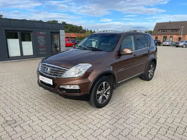 SsangYong Rexton W Quartz 4WD AHK Leder 7-Sitzer