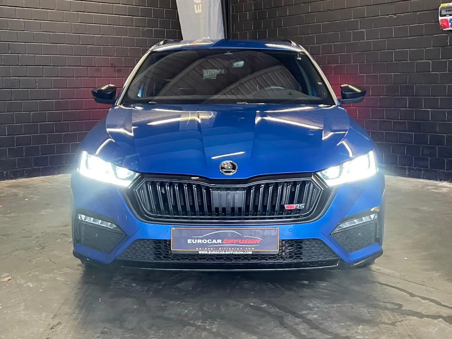 Skoda Octavia Combi RS PHEV 245CV TSI iV DSG6 Bleu - 2