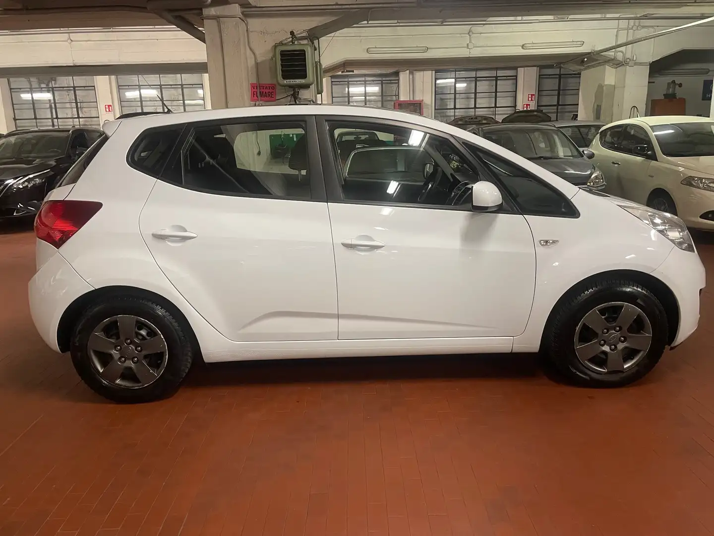 Kia Venga 1.4 Serie Speciale eco-dynamics Gpl Bianco - 2