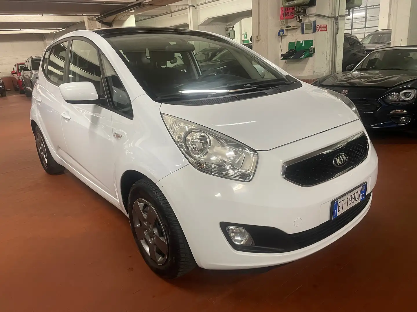 Kia Venga 1.4 Serie Speciale eco-dynamics Gpl Bianco - 1