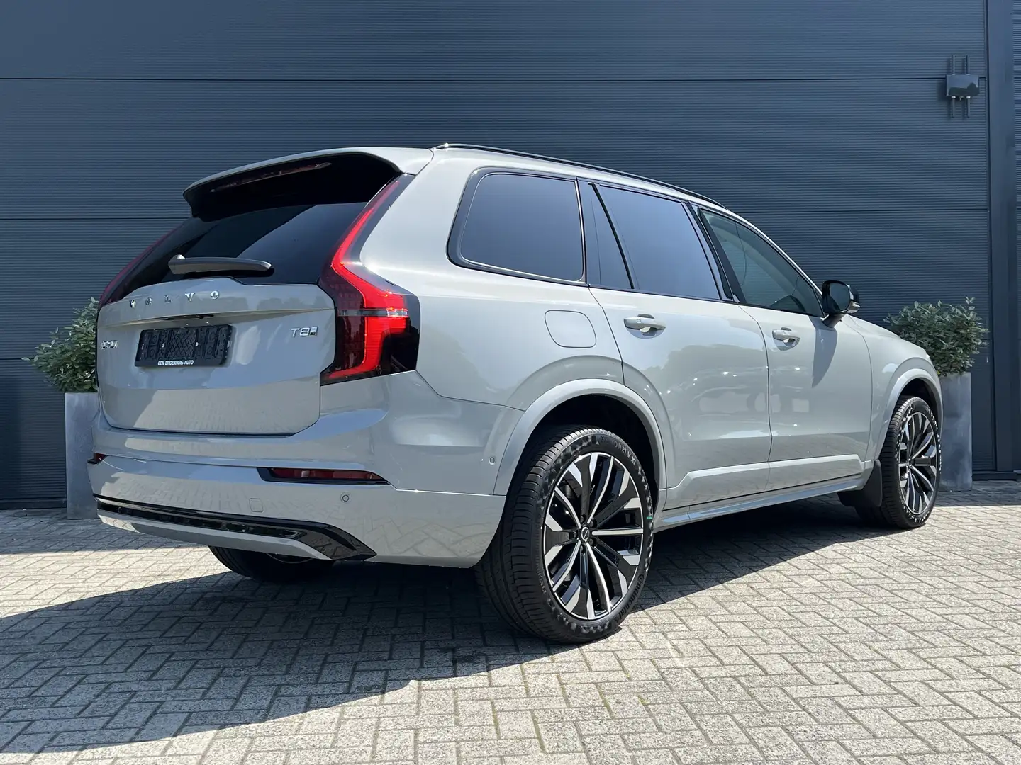 Volvo XC90 T8 Ultra Dark Facelift | 3e stoelrij | Achteruitri Grijs - 2