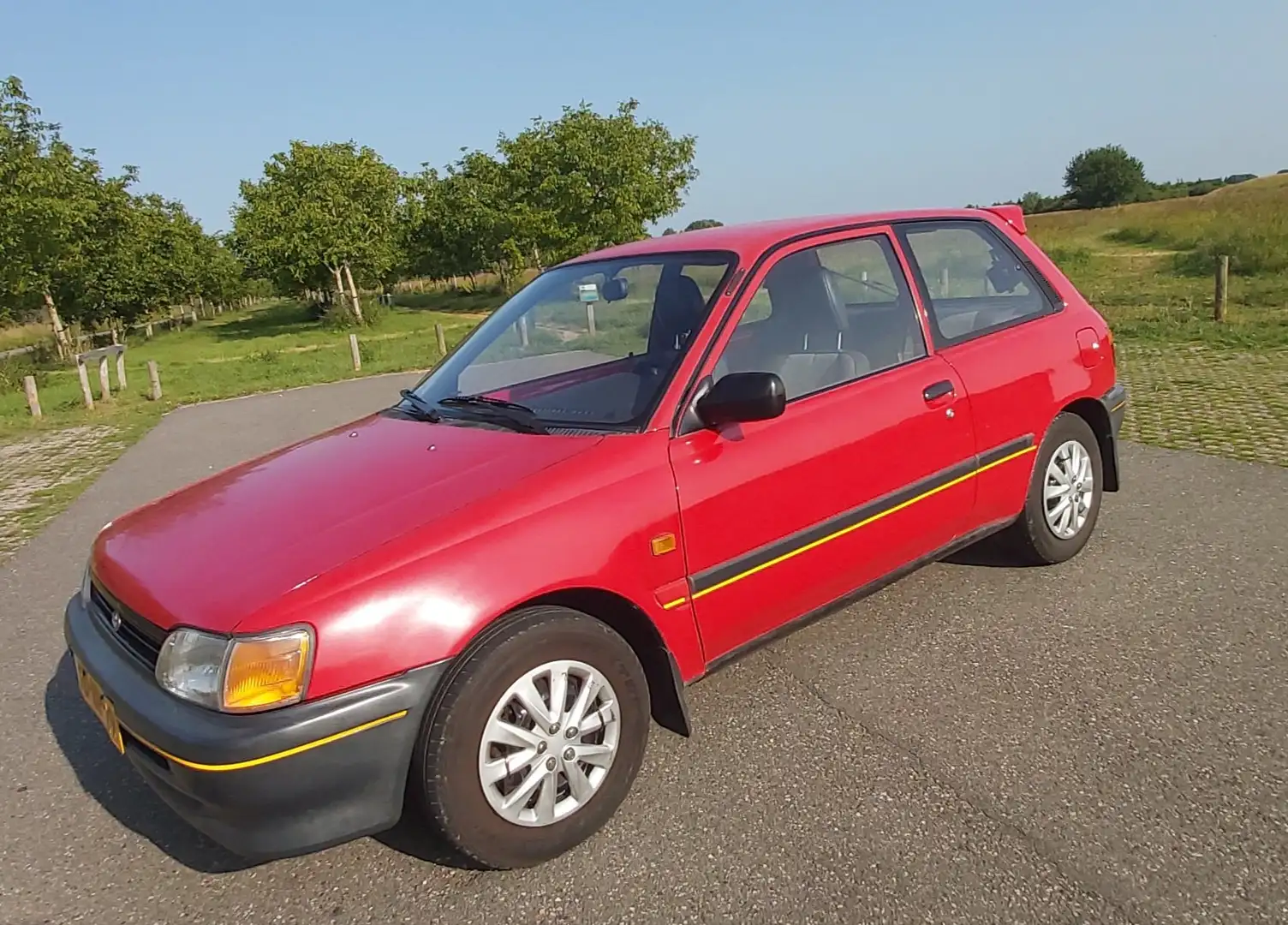 Toyota Starlet Starlet Friend Rood - 1