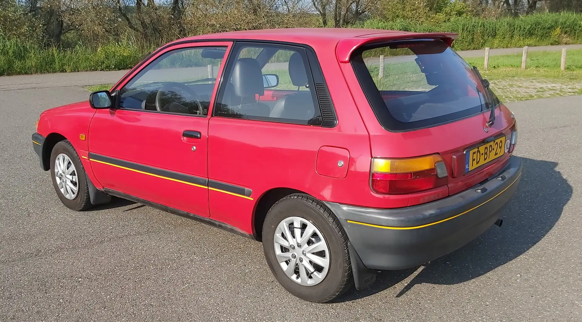 Toyota Starlet Starlet Friend Rood - 2