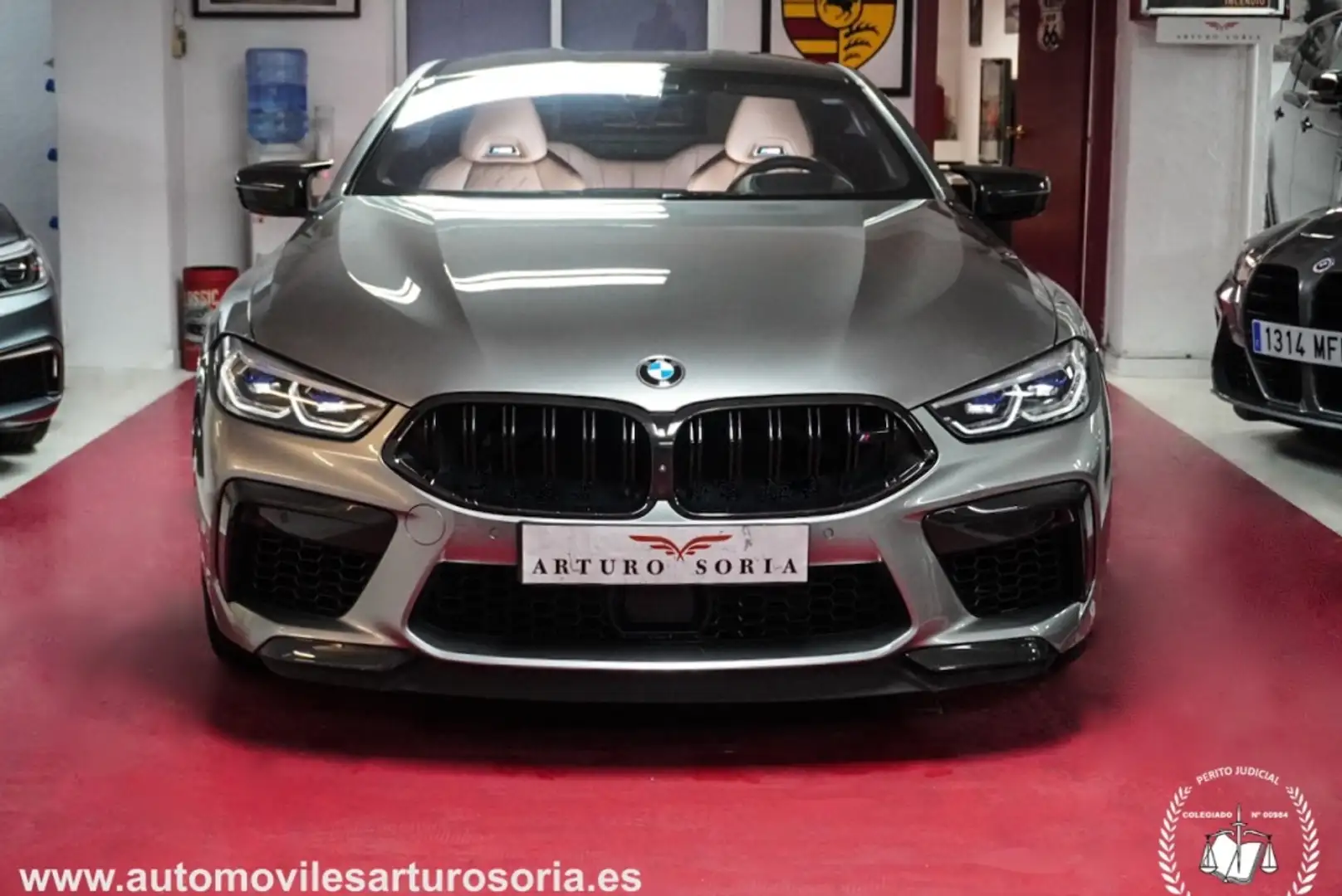 BMW M8 Competition Coupé Gris - 2