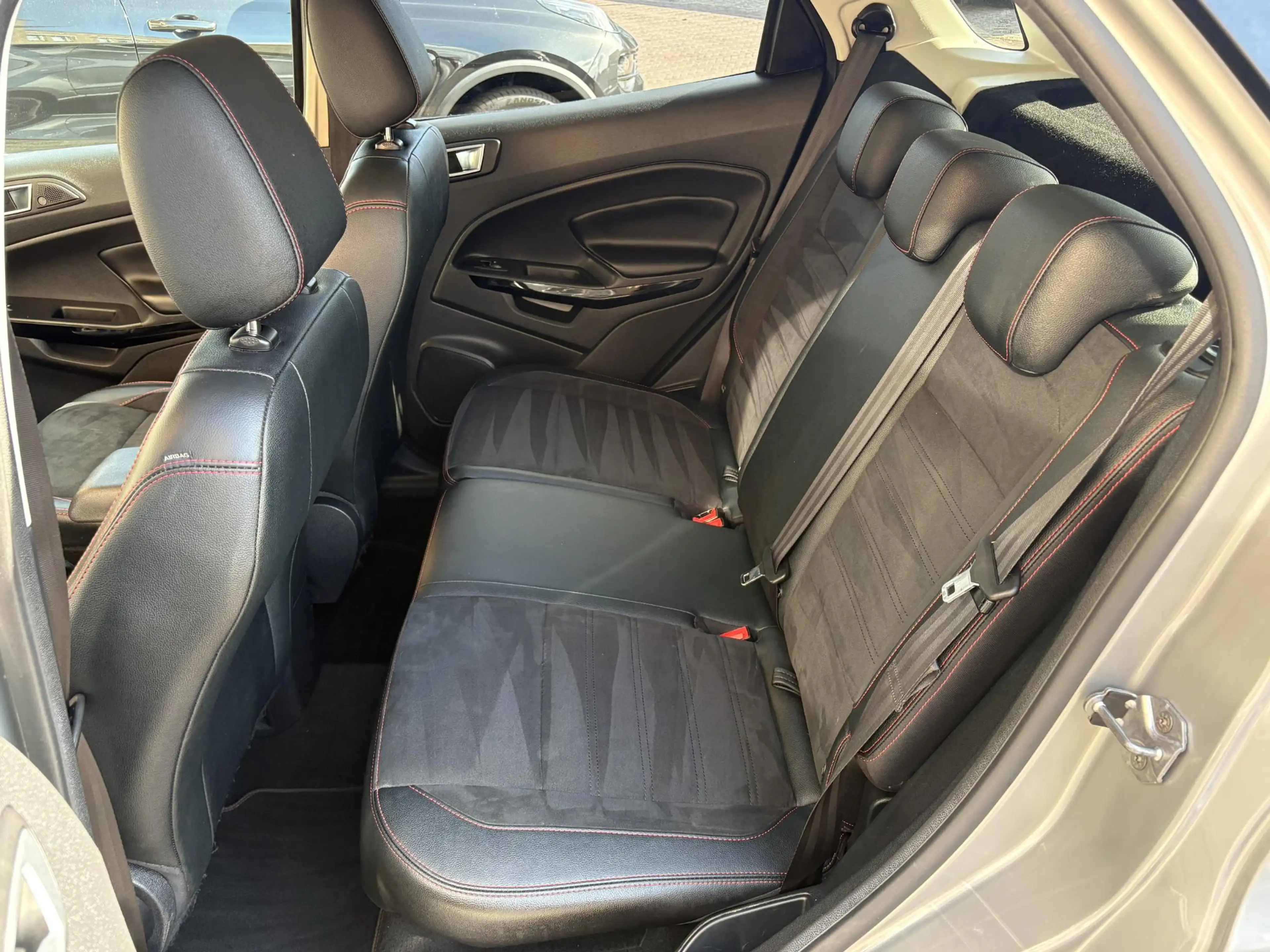 Ford EcoSport 1.0 EcoBoost 125pk ST-Line X WINTERPACK/CARPLAY/NL — photo 25