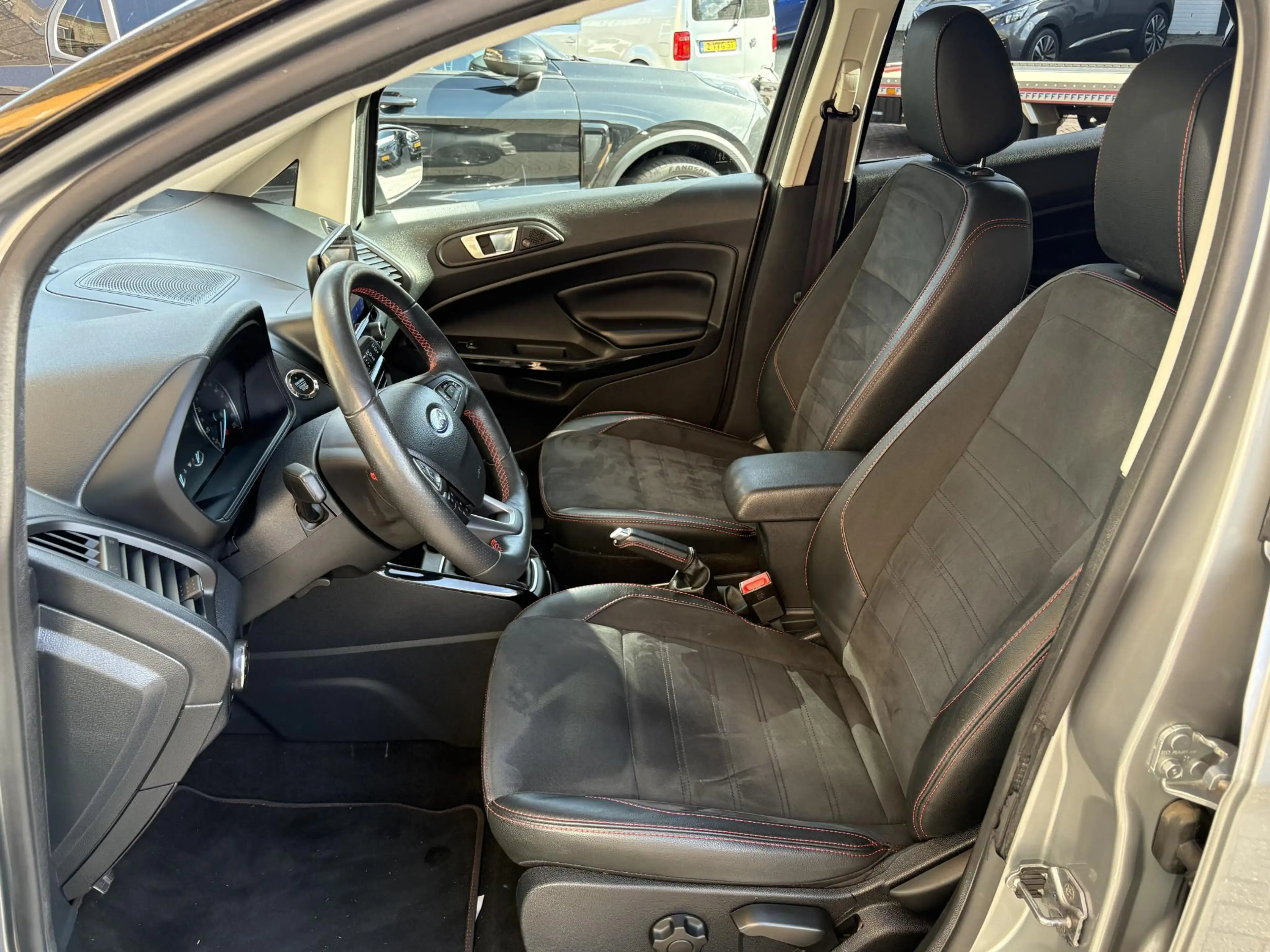 Ford EcoSport 1.0 EcoBoost 125pk ST-Line X WINTERPACK/CARPLAY/NL — photo 17