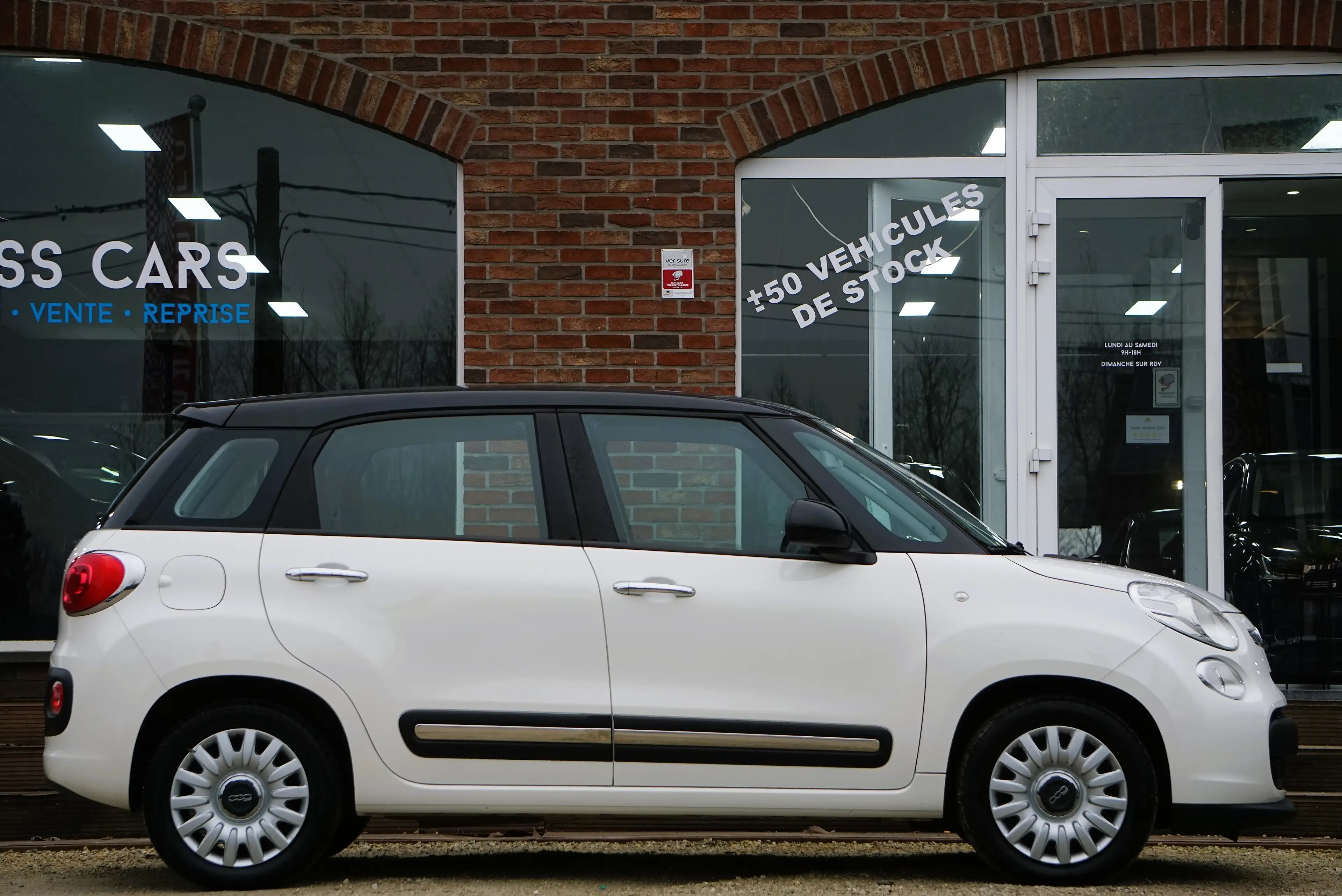 Fiat 500L 1.4i Pop Star CLIMATISATION PDC CARNET CRUISE EU6B — photo 5