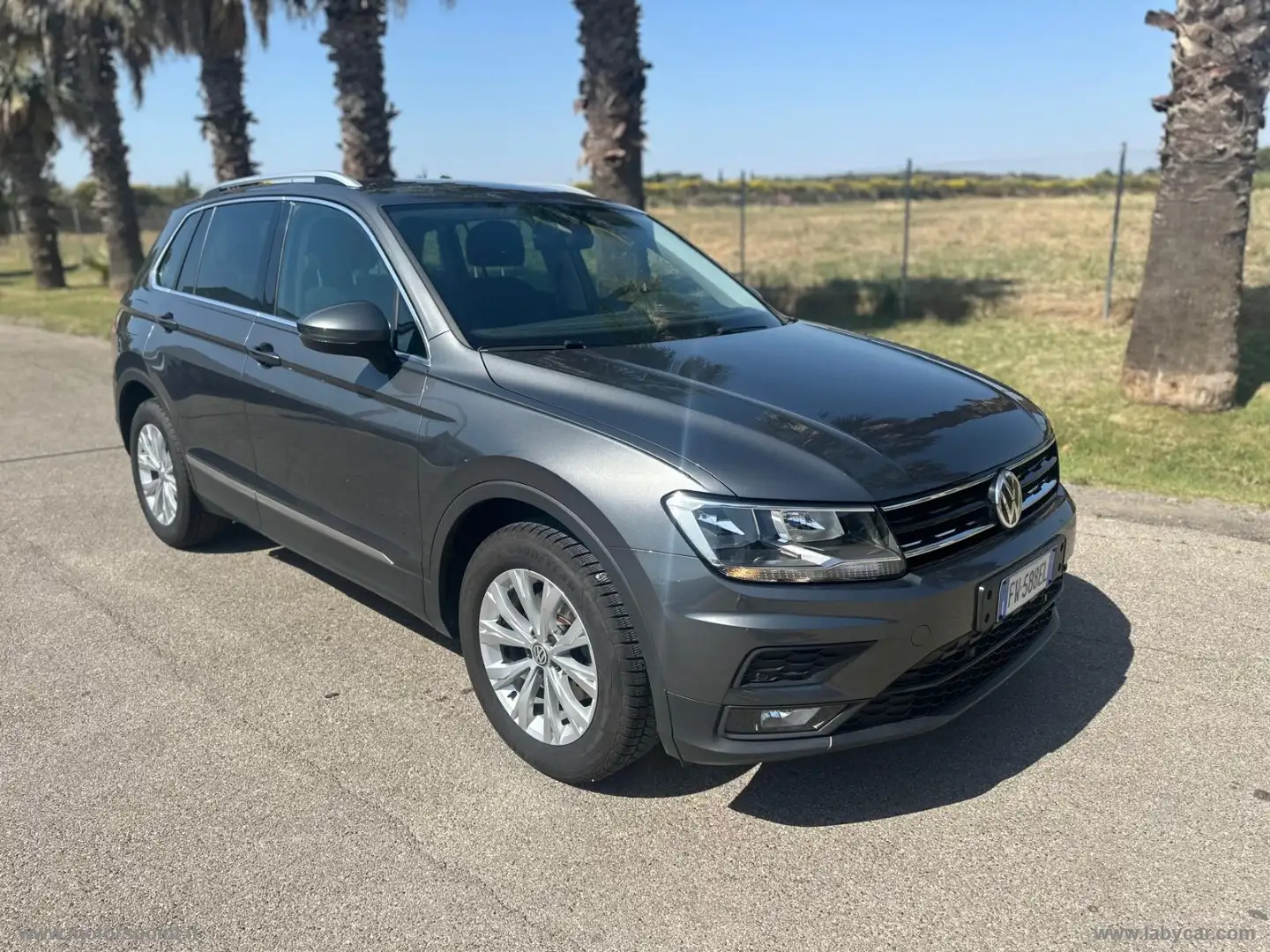 Volkswagen Tiguan 2.0 TDI 4MOTION Advanced BMT Grigio - 1