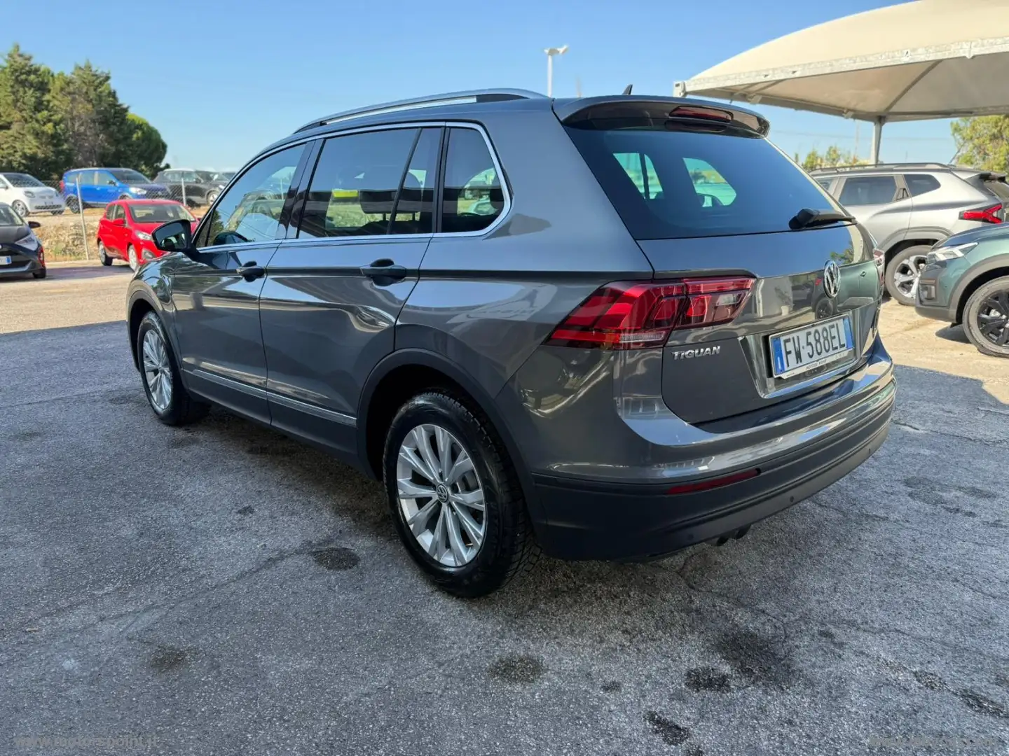 Volkswagen Tiguan 2.0 TDI 4MOTION Advanced BMT Gris - 2
