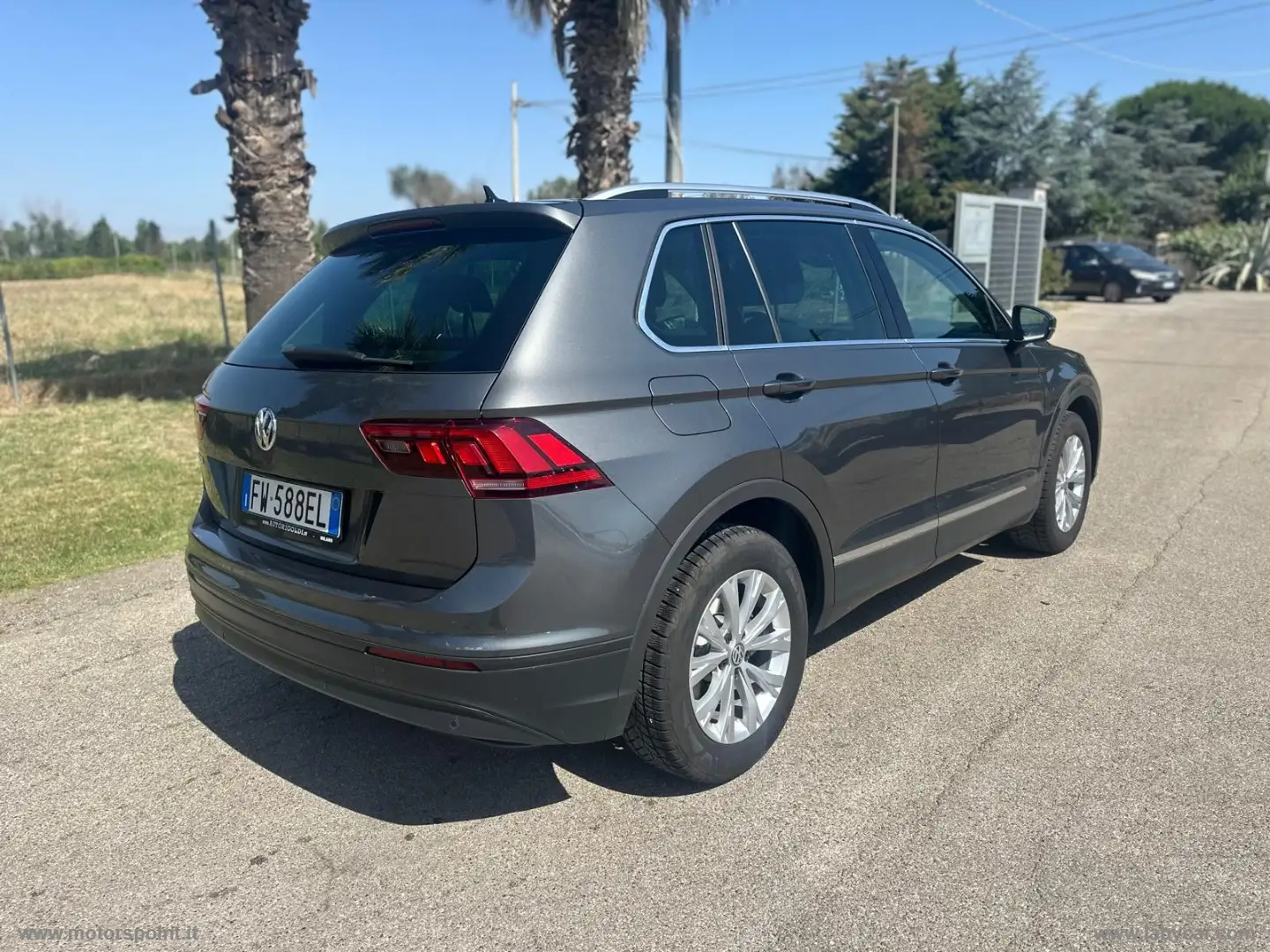 Volkswagen Tiguan 2.0 TDI 4MOTION Advanced BMT Grigio - 2