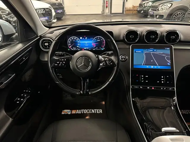 Mercedes-Benz C view 8